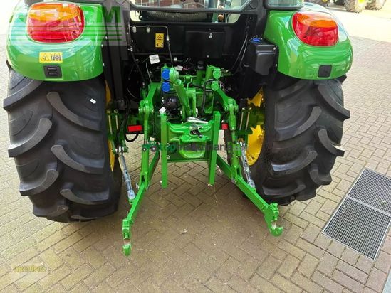 Tractor agrícola - John Deere - 5075e