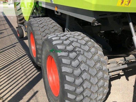 Empacadora gigant - Claas - quadrant 3400