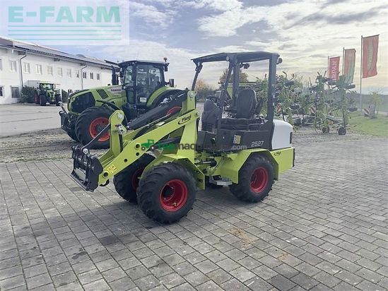 Minicargadora - Fliegl - hoflader 25-27