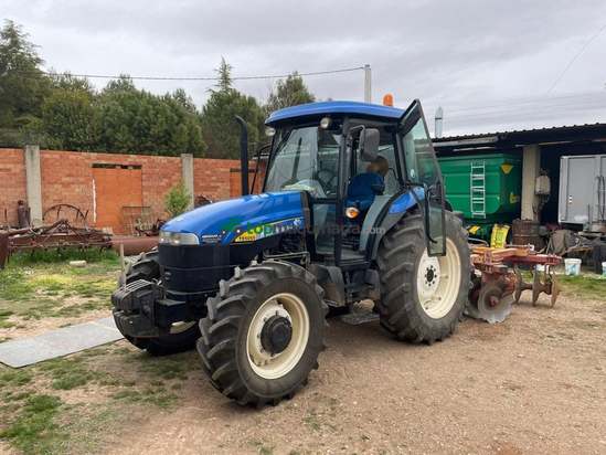 Tractor agrícola - New Holland - TD5050