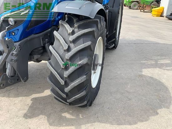 Tractor agrícola - Valtra - t194 versu tractor (st26215)