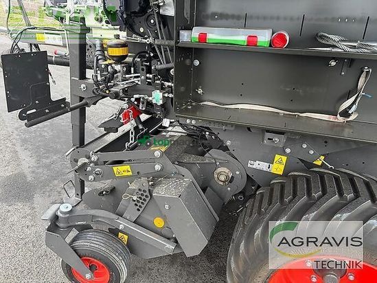 Empacadora gigant - Claas - variant 580 rc trend