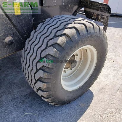 Empacadora gigant - New Holland - rb 180