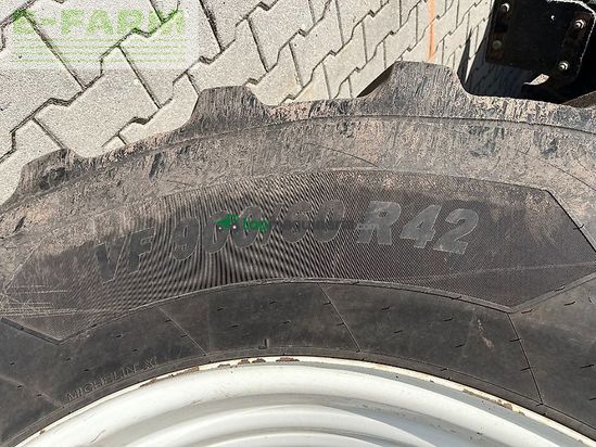 Tractor agrícola - New Holland - t 8.435 uc