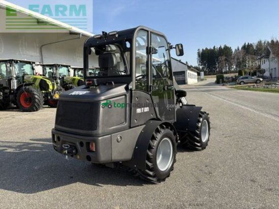 Minicargadora - Toyo - 839h