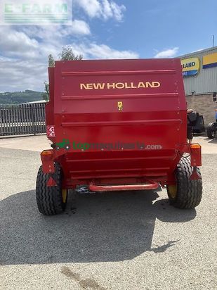 Empacadora gigant - New Holland - 544