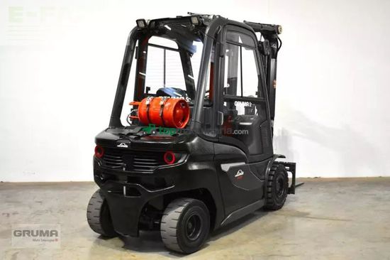 Elevadora - Linde - h 25 t 1202-01