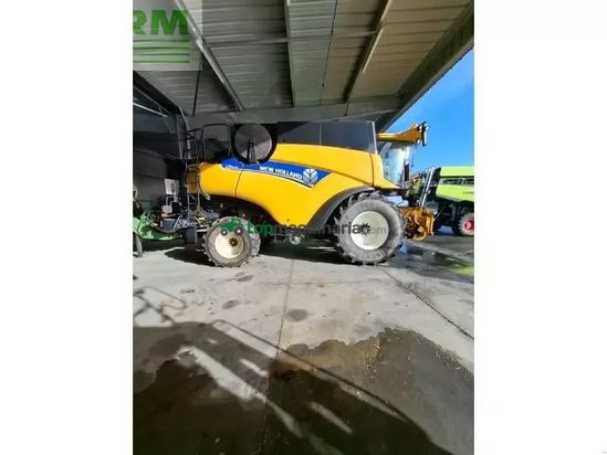 Cosechadora de Cereal - New Holland - cr9080