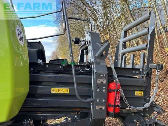 Empacadora gigant - Claas - quadrant 5200 fc tandem