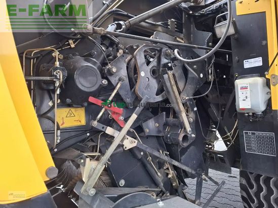 Empacadora gigant - New Holland - bb 9070 / bb9070