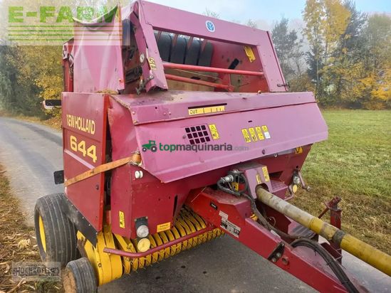Empacadora gigant - New Holland - 644
