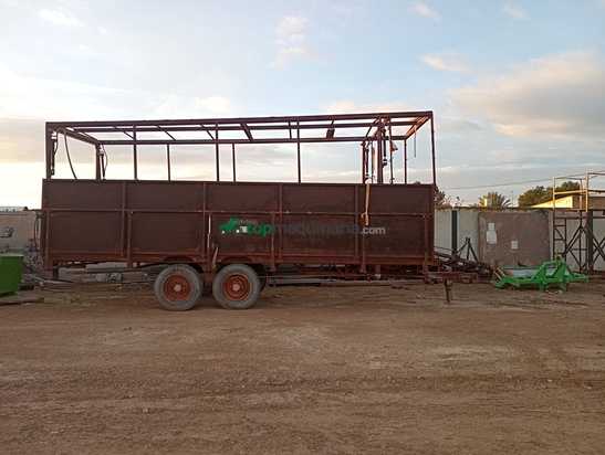 Remolque frutero de 2 ejes de 7000x2500x1300+1300