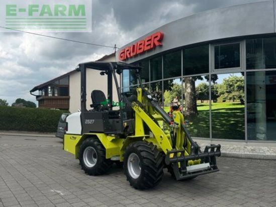 Minicargadora - Fliegl - 25-27