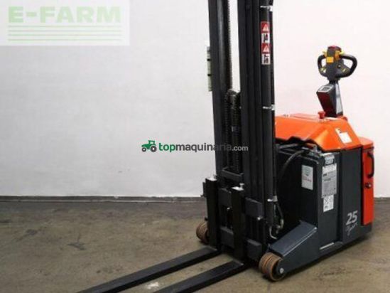 Elevadora - Combilift - cs1250