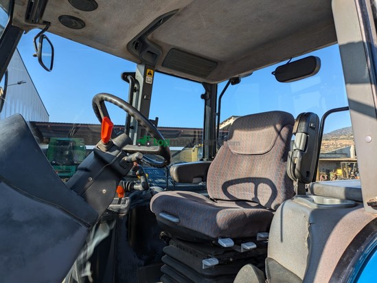 Tractor agrícola - New Holland - TM135