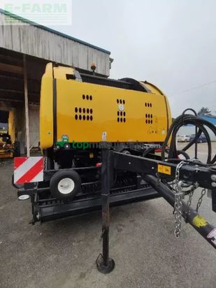 Empacadora gigant - New Holland - roll belt 180 superfeed