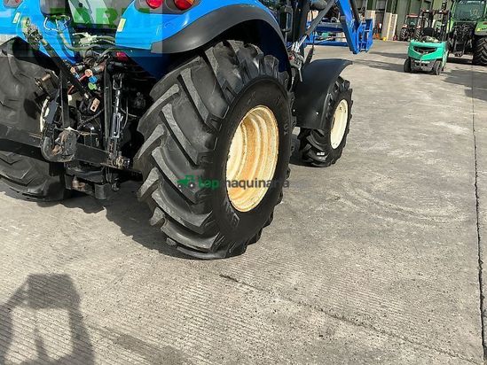 Tractor agrícola - New Holland - t4.95 tractor (st24547)