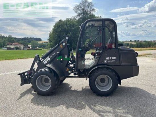 Minicargadora - Toyo - 839h