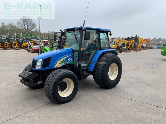Tractor agrícola - New Holland - t5050 tractor (st25988)
