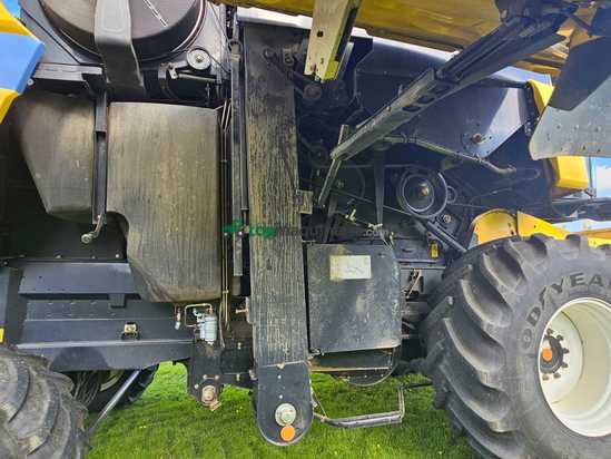 Cosechadora de Cereal New Holland CX760