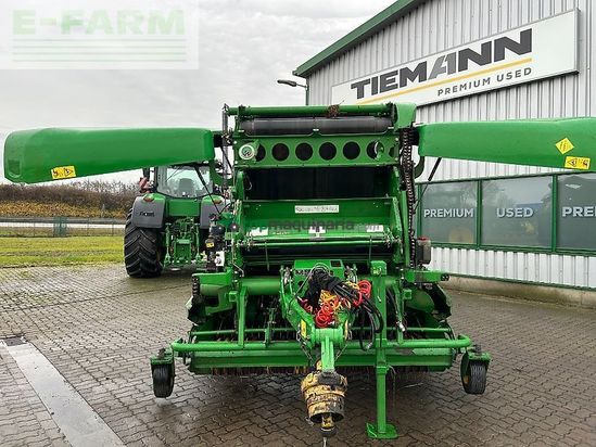 Empacadora gigant - John Deere - 990