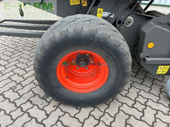 Empacadora gigant - Claas - variant 385 rc