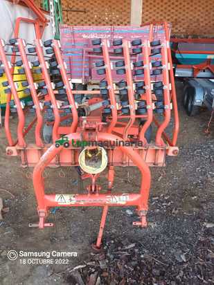 Rastrillo hilerador de rotor KUNT GM de 4 metros