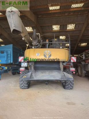 Cosechadora de Cereal - New Holland - cr8.90