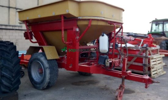 Abonadora arrastrada LEY