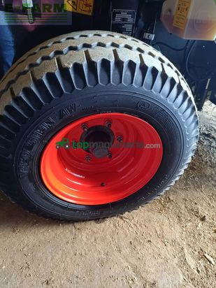 Empacadora gigant - Claas - presse à balles rondes rollant 520rc claas