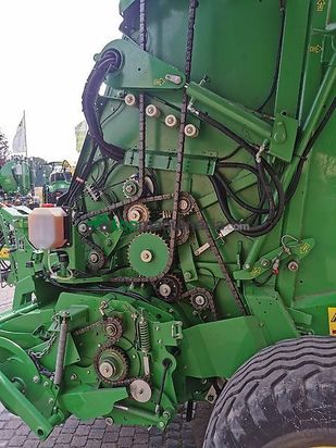 Empacadora gigant - John Deere - v461m