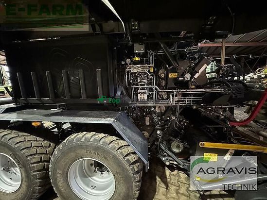 Empacadora gigant - Pöttinger - impress 185 vc pro