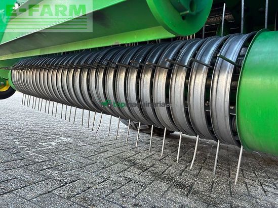 Empacadora gigant - John Deere - c441r