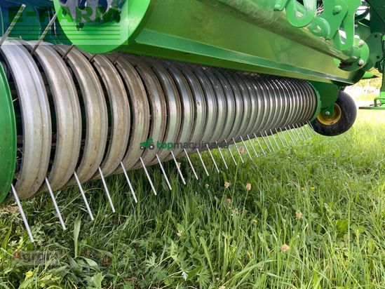 Empacadora gigant - John Deere - f441m