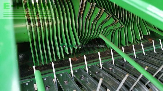 Empacadora gigant - John Deere - v 451 m hc25
