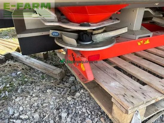 Esparcidor - Kuhn - axis 401 w