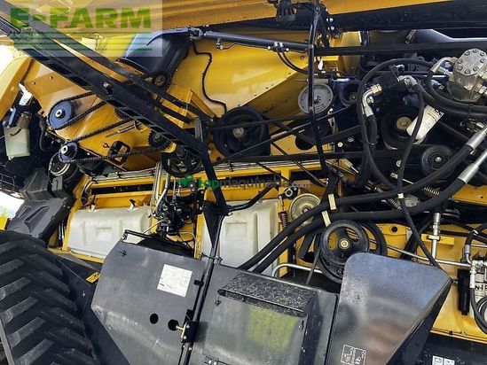 Cosechadora de Cereal - New Holland - cr 8.90