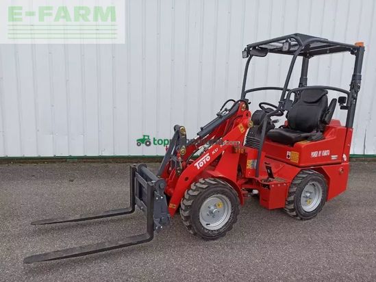 Telescopica - Toyo - valet de ferme avec godet multi-service disponible