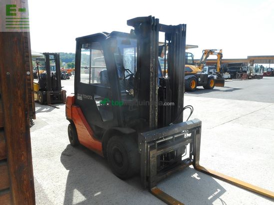 Elevadora - Toyota - 02-8fdf25 triplex + ss + zv + kabine