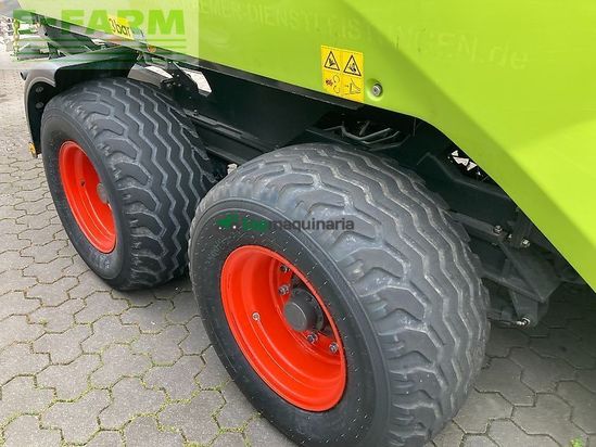 Empacadora gigant - Claas - quadrant 3200 fc