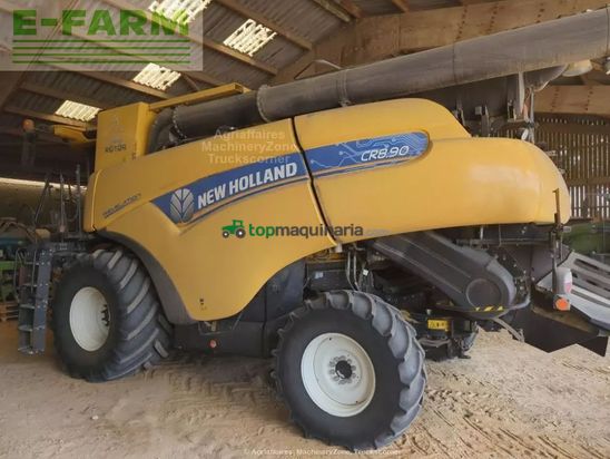 Cosechadora de Cereal - New Holland - cr8.90