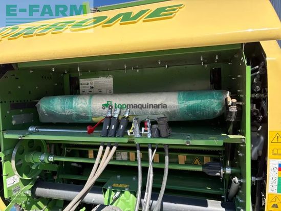 Empacadora gigant - Krone - comprima v 180 xc