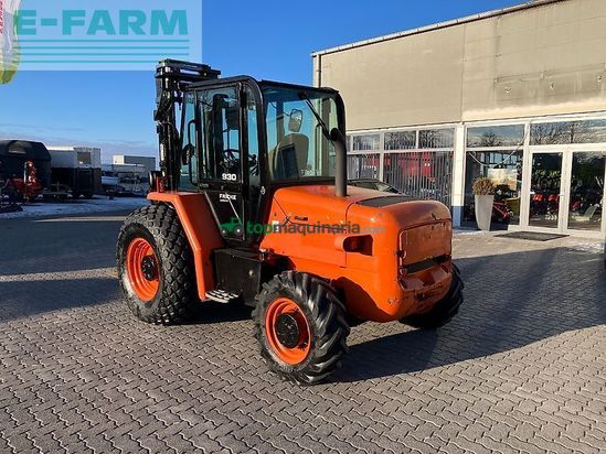 Elevadora - JCB - 930-4 t4