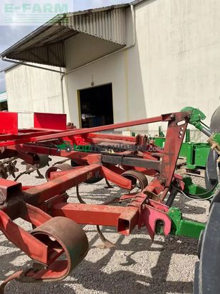 Cultivador - Kverneland - dechaumeur