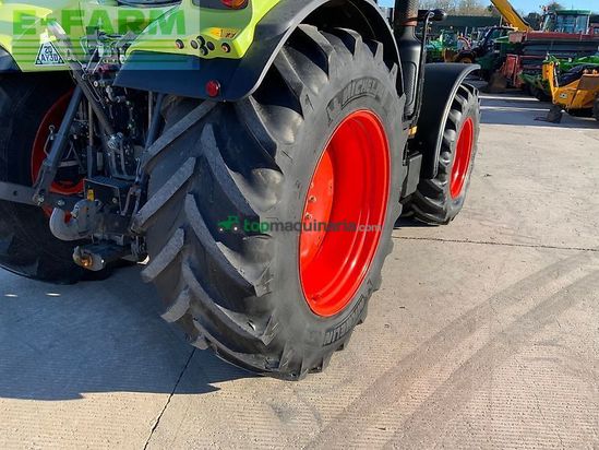Tractor agrícola - Claas - 650 arion tractor (st25367)
