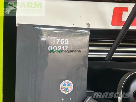Empacadora gigant - Claas - rollant 454 rc uniwrap