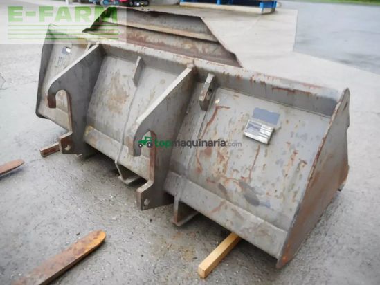 Telescopica - New Holland - lm732 mit schaufel und gabel