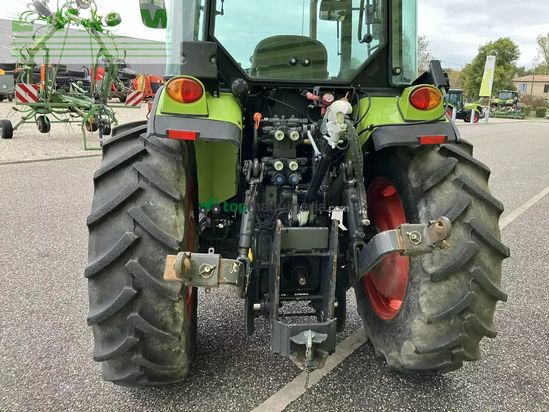 Tractor agrícola - Claas - nexos 220 vl cabine