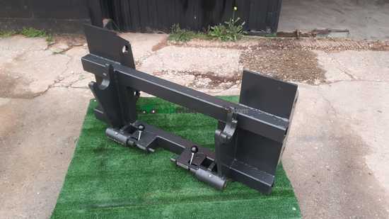 FRONTAL MANITOU - BRACKET JCB TIPO I