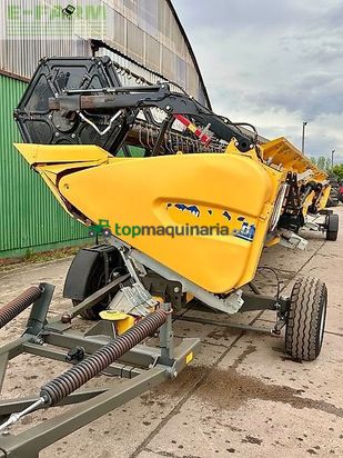 Cabezal - New Holland - varifeed 12.5 + ziegler schbeidwerkswagen